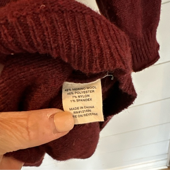 Title Nine Merino Wool Blend Hooded Sweater Dress Size S Burgundy J17 - Picture 9 of 9